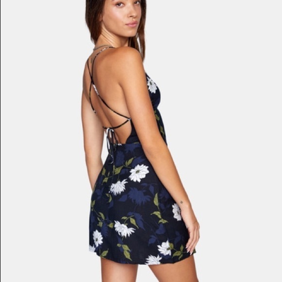 🔆RVCA🔆 ALL FEELS DRESS - Picture 11 of 14